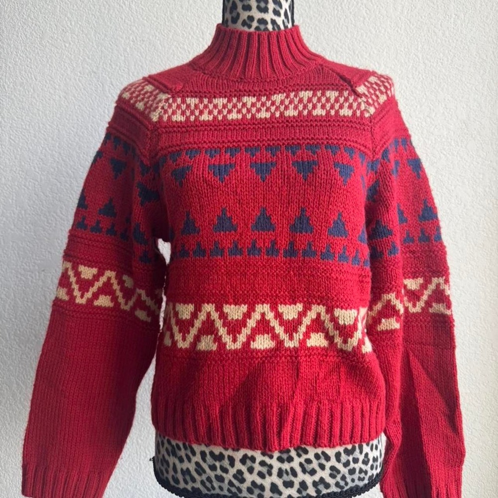 Universal Thread red cropped sweater